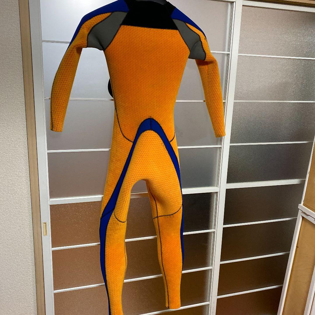 最終値下げ！！　FUTURE レディース　ウェットスーツ　５ミリ