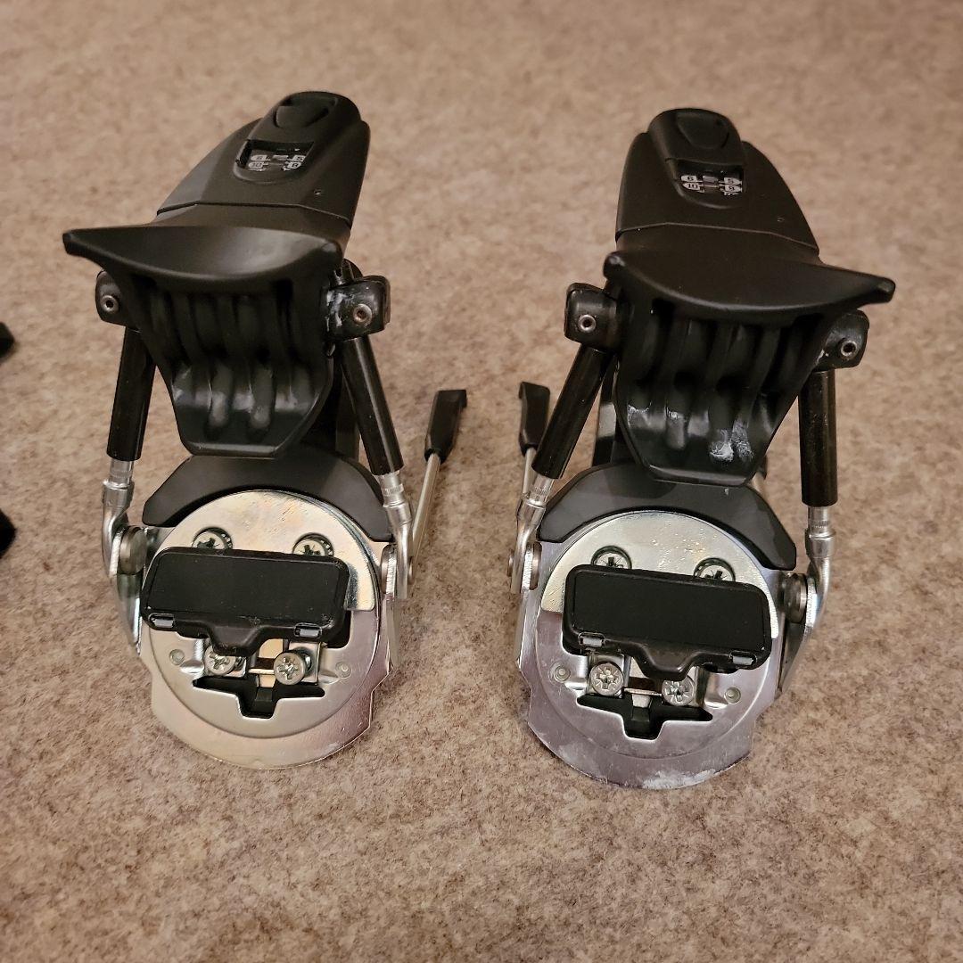 新品　P14　モーグル用　ターンテーブル　LOOK　PIVOT 　ブラック