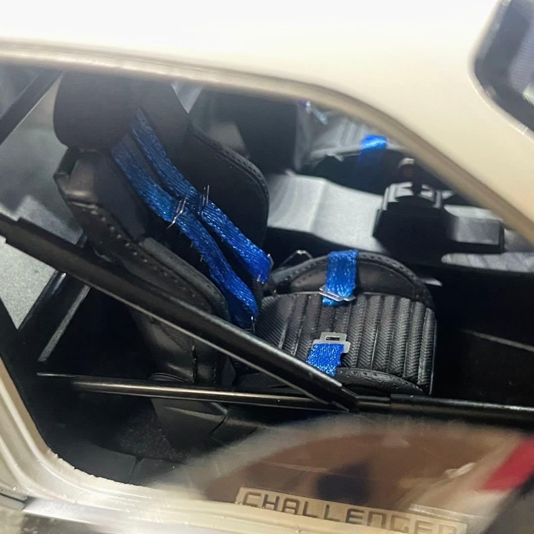 1/18 HIGHWAY61 ダッジ チャレンジャー 2006 SEMAショー