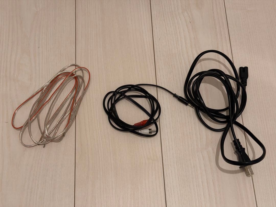 DM-40D. 4 インチ アクティブ モニタースピーカー(Black)