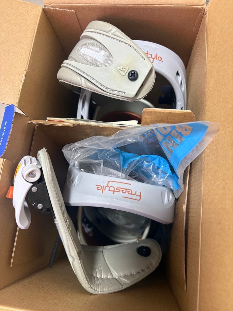 【未使用】BURTON バートン ビンディング Freestyle Mサイズ