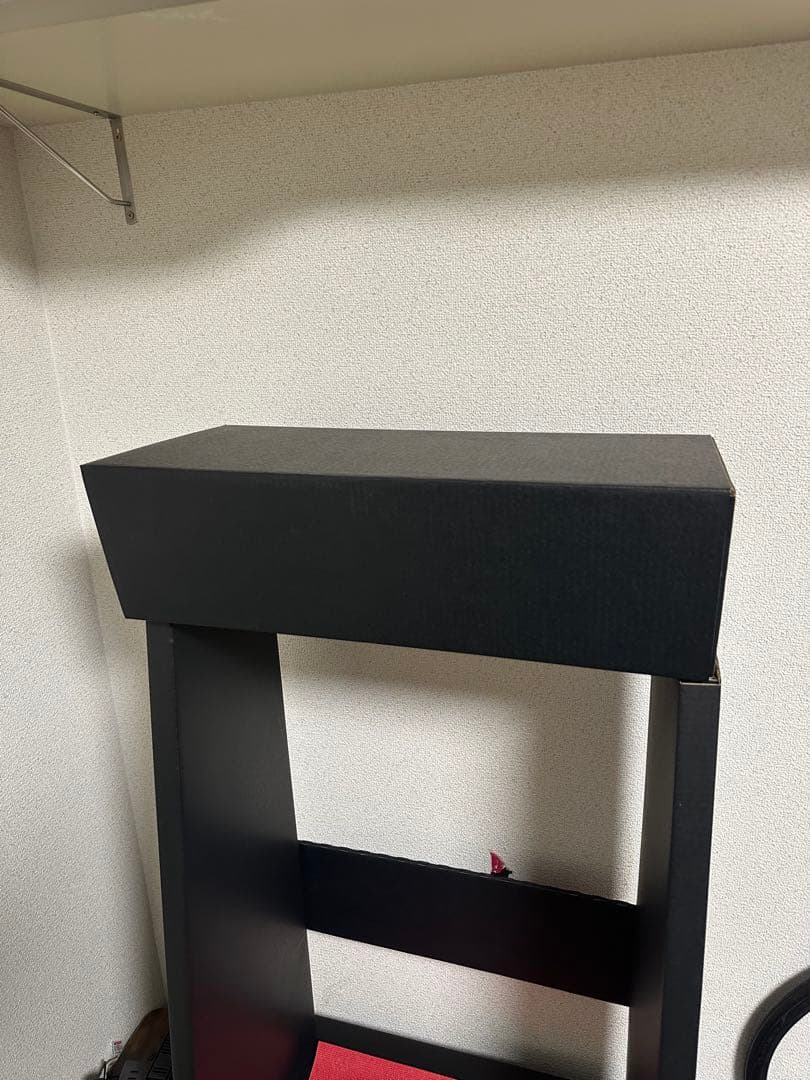 スロット台　ダンボール製　軽量　黒　耐久性○ 見栄えが良い