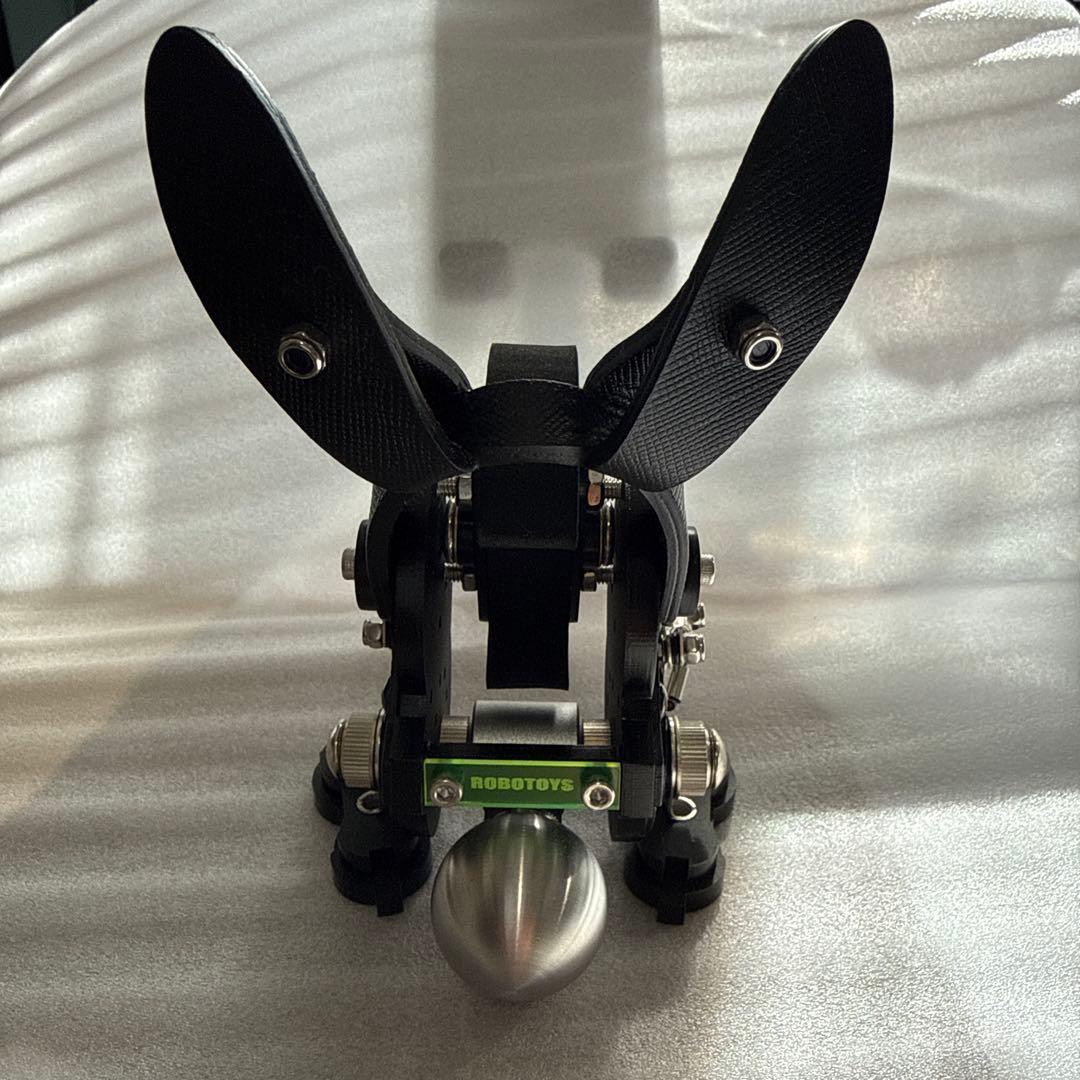 アップルウォッチがロボットに変身！一瞬で心を奪うインテリアウォッチスタンド