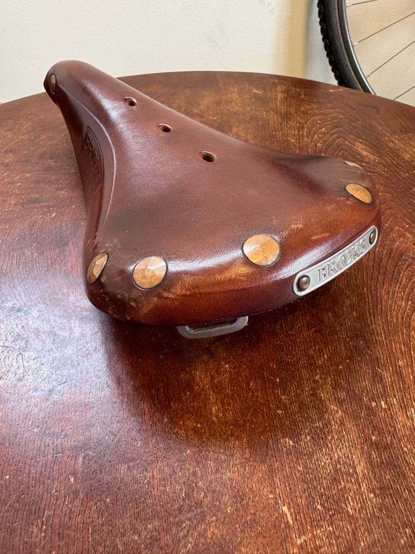 BROOKS b17 サドル