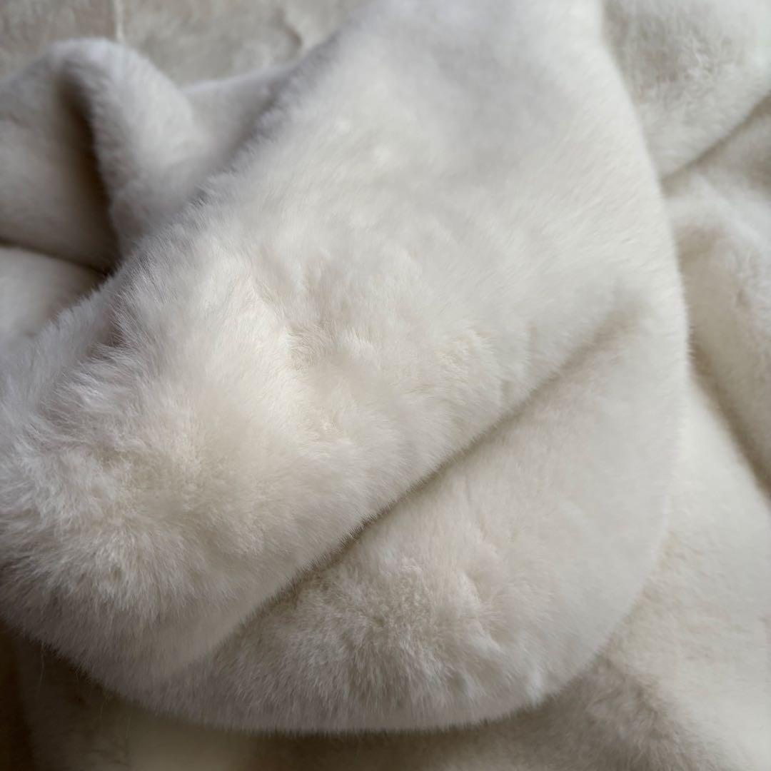 J.S.B. LOVE フェイクファーパーカー Sサイズ