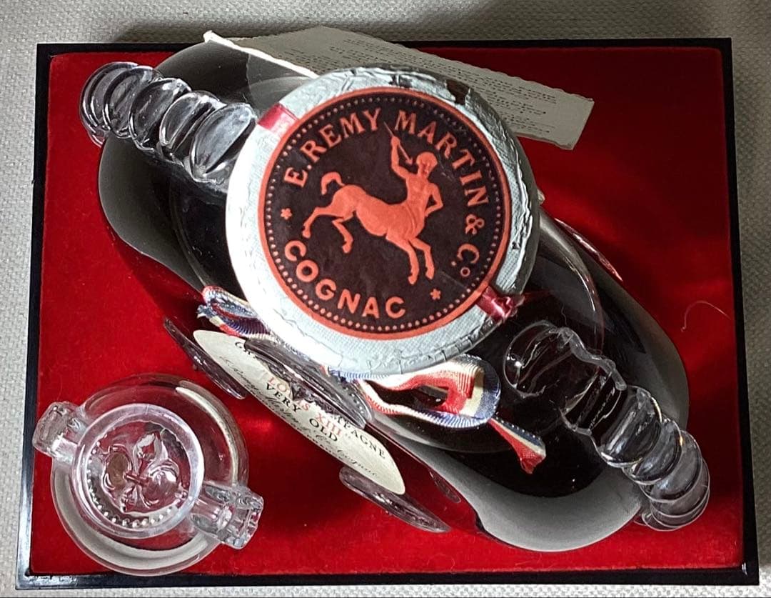 【希少古酒】レミーマルタン　ルイ13世　コニャック700ml バカラ替え栓付き