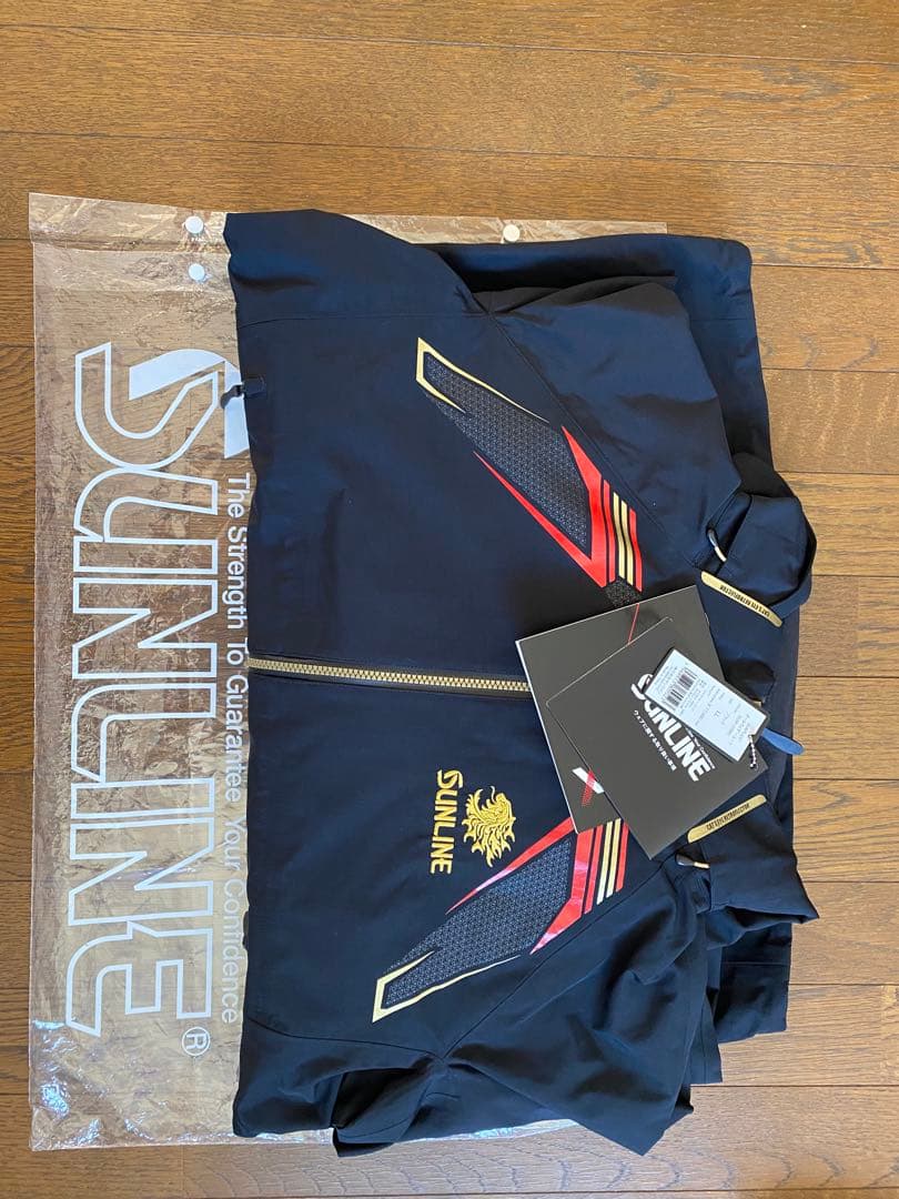 reeeo　サンラインDIAPLEXスーツ