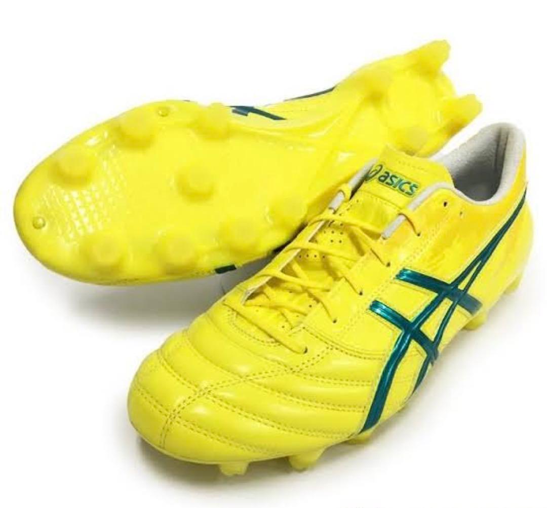 ASICS イエロー サッカーシューズ