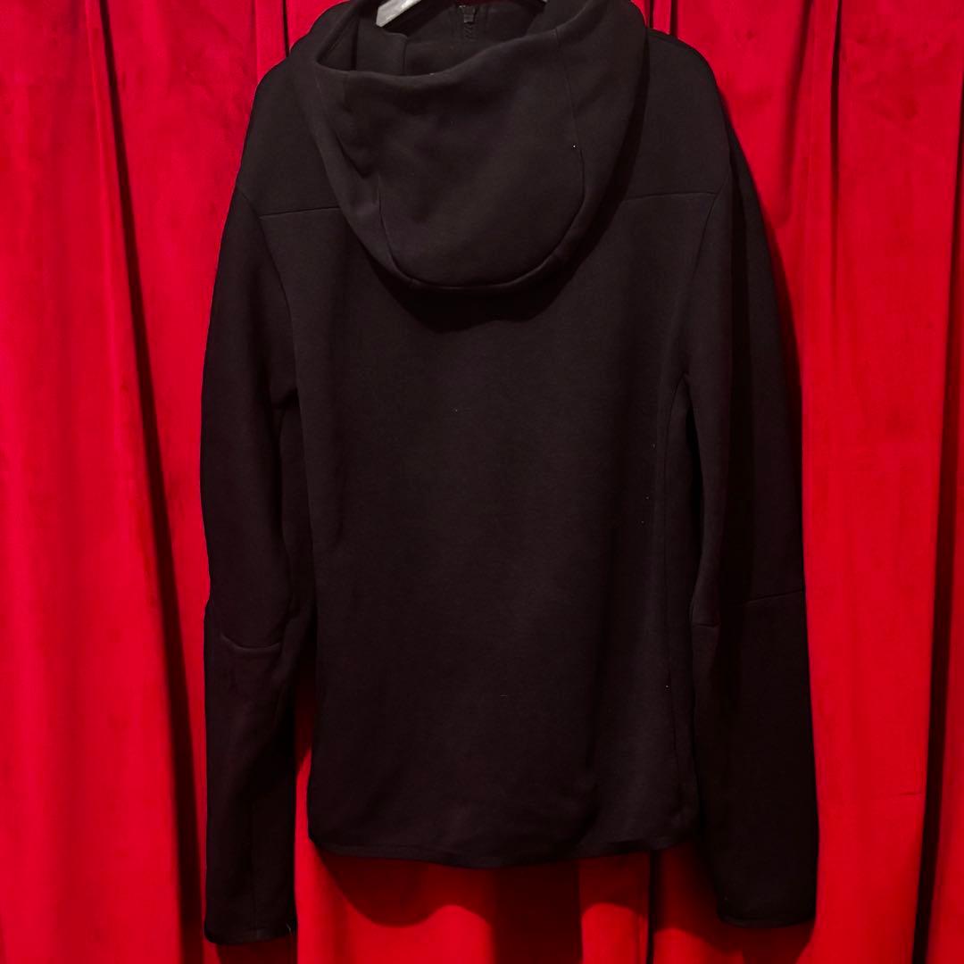 【廃盤・旧モデル】NIKE テックフリース フルジップ フーディ ブラック