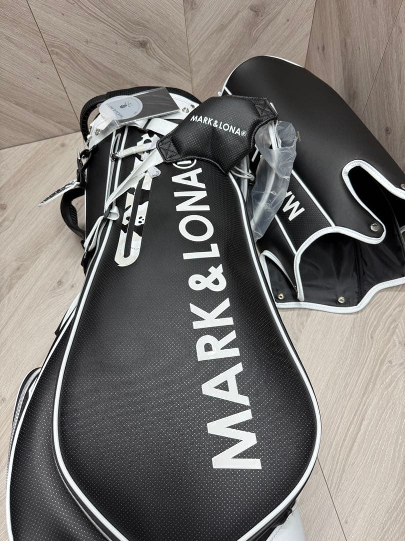 マークアンドロナ　キャディバッグ