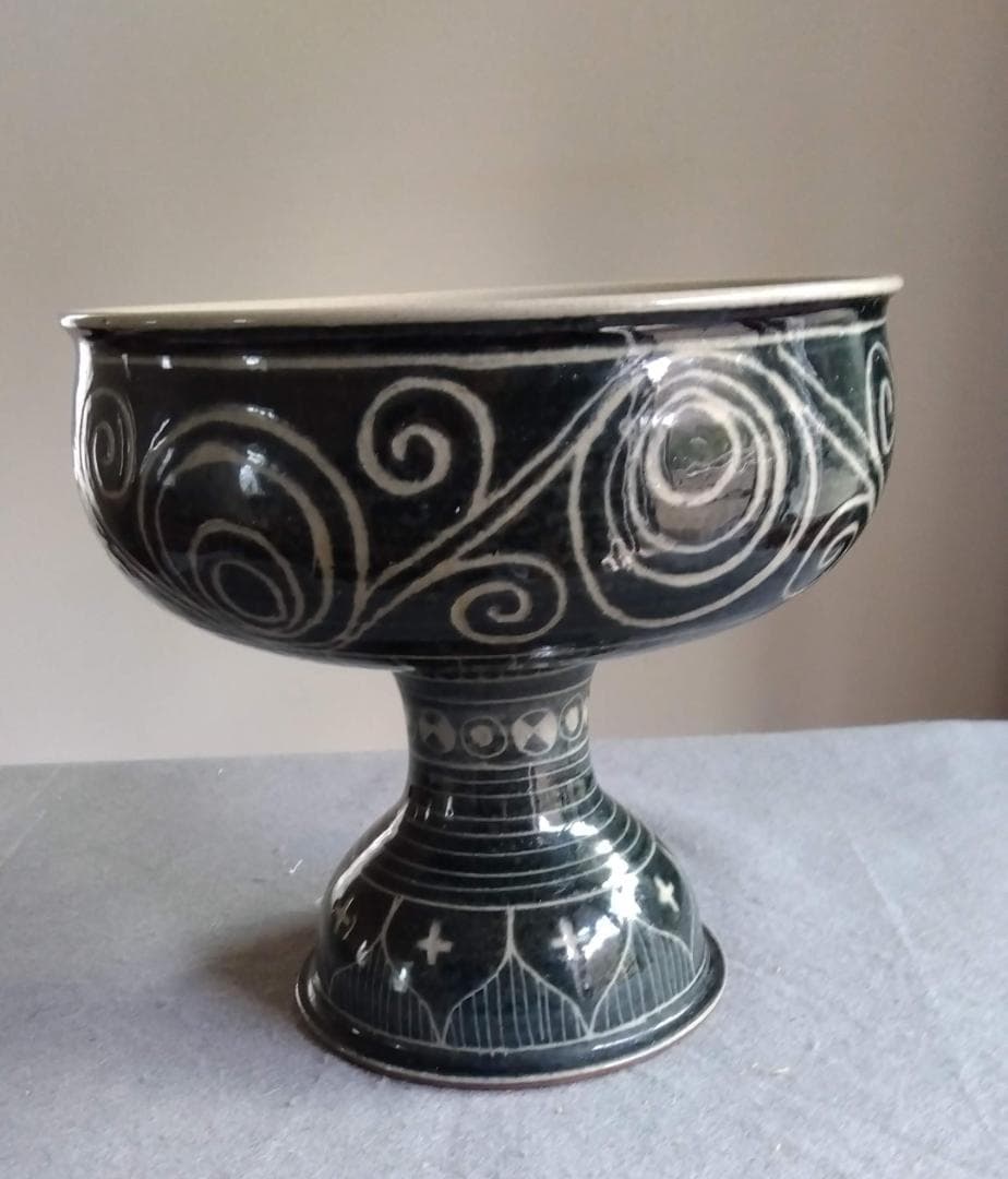 越前焼　あかね陶房　山路茜　藍化粧のポップモダニズムな斬新デザイン巨大コンポート