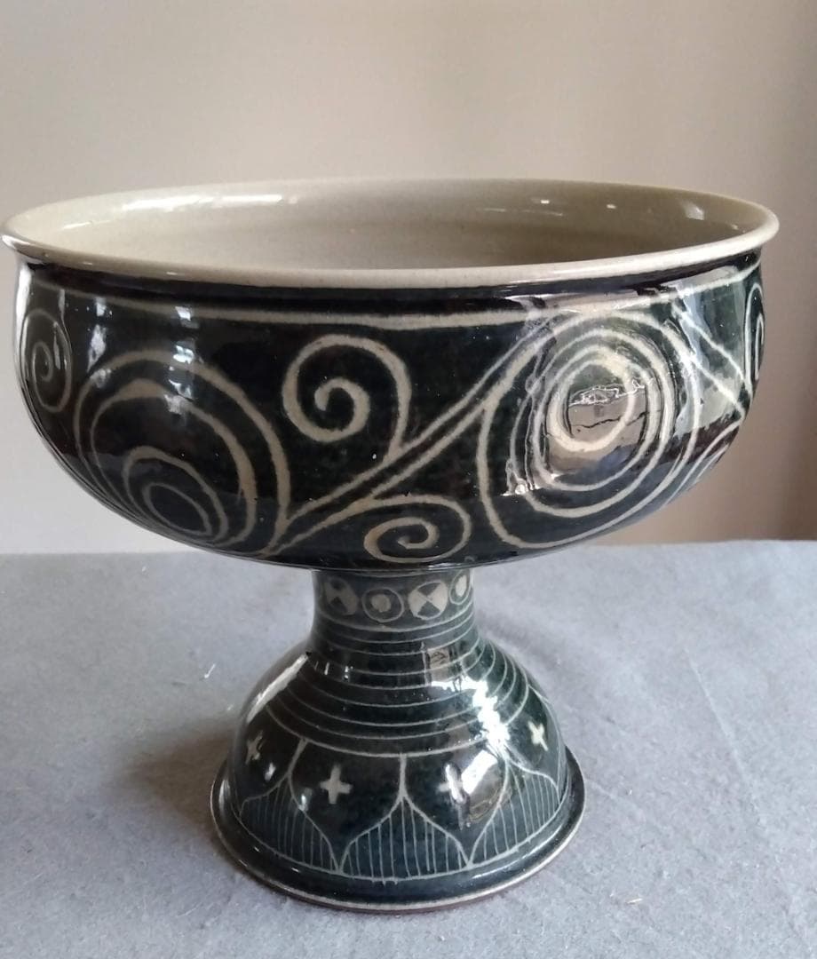 越前焼　あかね陶房　山路茜　藍化粧のポップモダニズムな斬新デザイン巨大コンポート