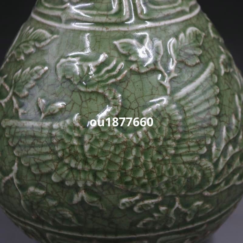 青磁浮彫り鳳紋玉壺春瓶 景徳鎮 陶磁器 装飾品 現代工芸品 美術品 置物