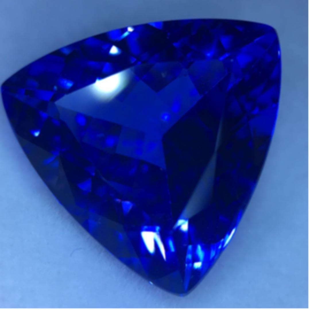 希少価値　タンザナイト  ルース　綺麗