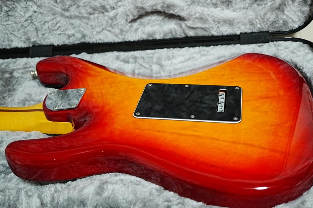 【最終値下げ】American Ultra Luxe Stratocaster