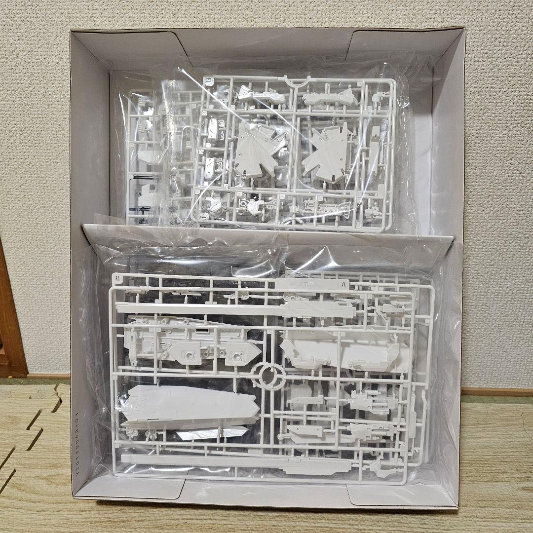 【未開封】シドニアの騎士 1/100一七式衛人 継衛改二 プラモデル