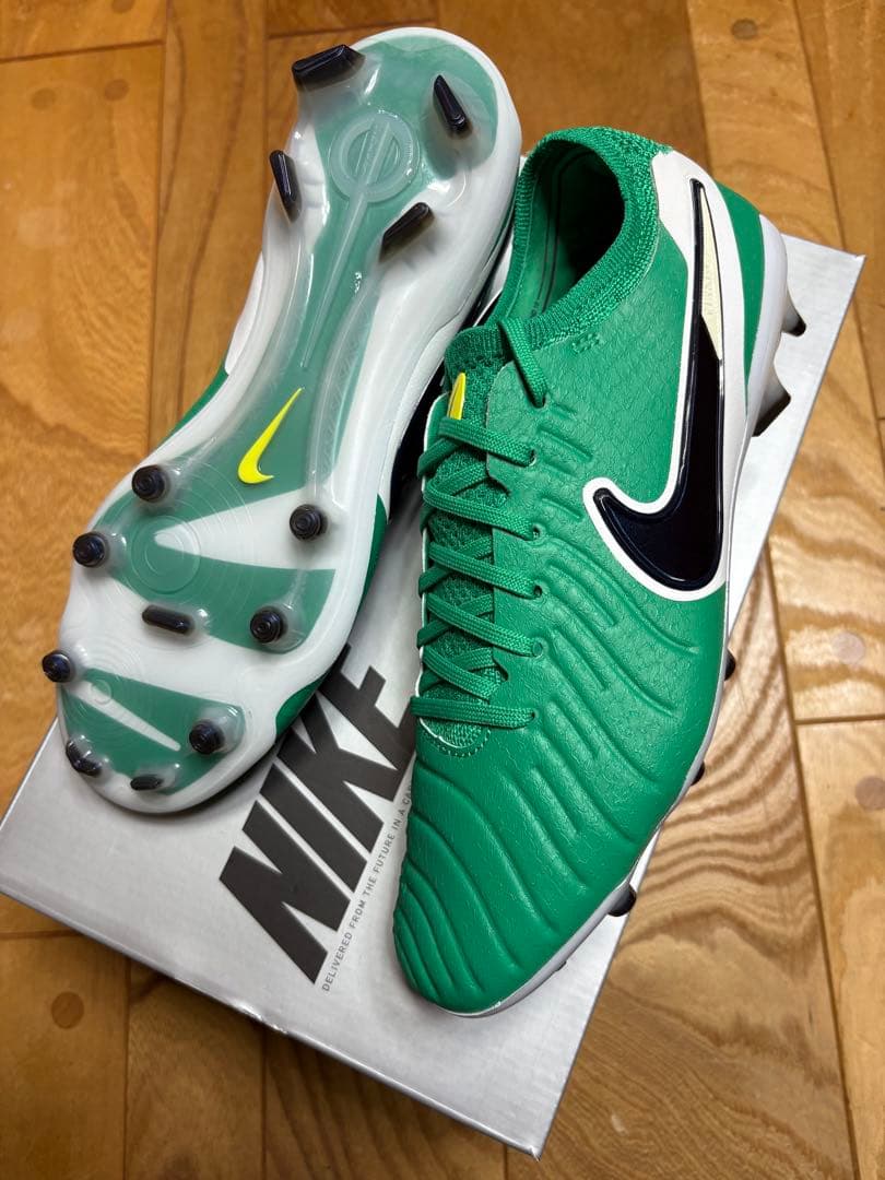 新品　大特価　限定　ナイキ　レジェンド 10 エリート FG LV8 26.5