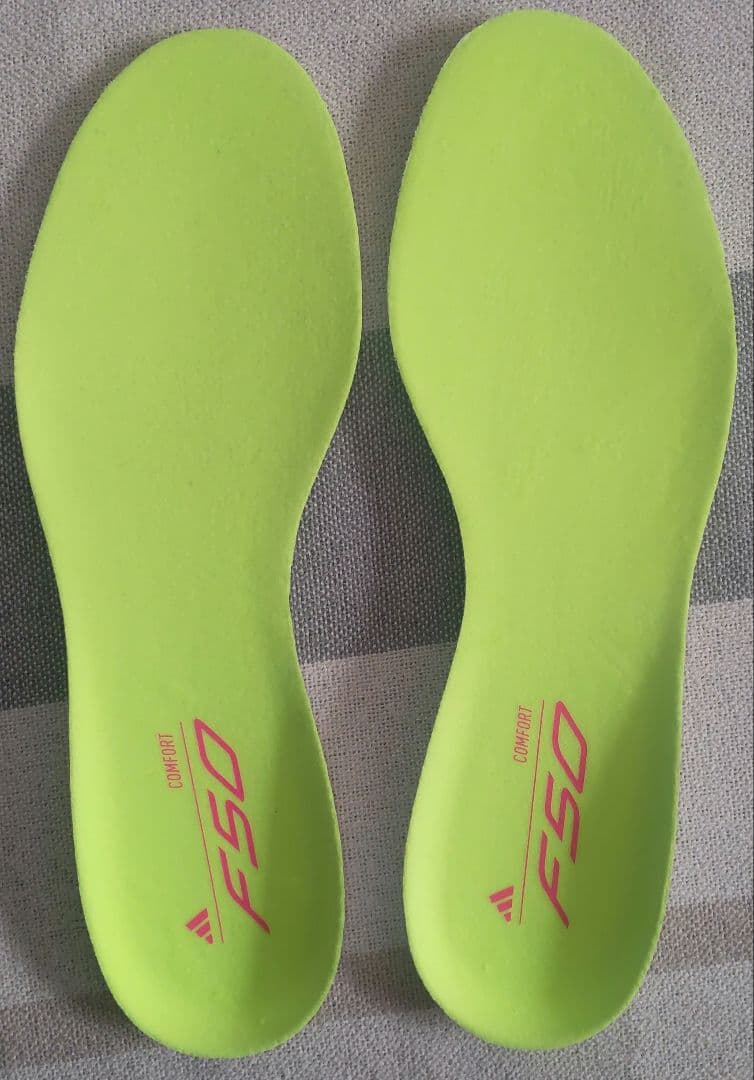 アディダスF50 レースレススパイク　FG 25.5cm