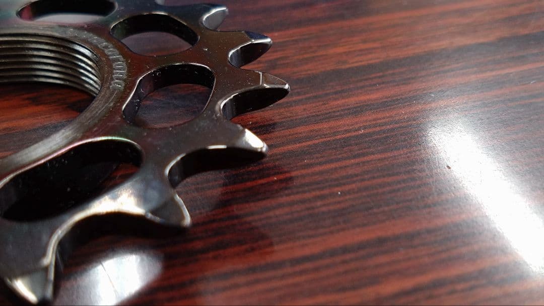 NOVACORONA TITAN COG　ノバクラーナ　チタンコグ　18T