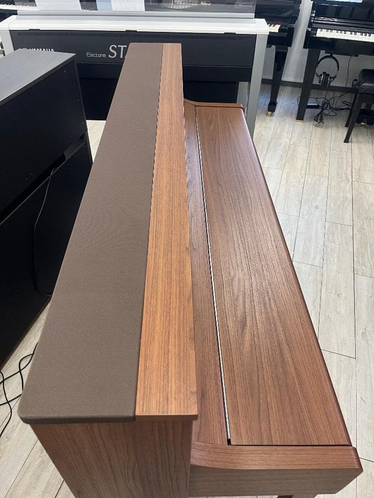 ★77633【電子ピアノ】KAWAI　CA901NW　23年製