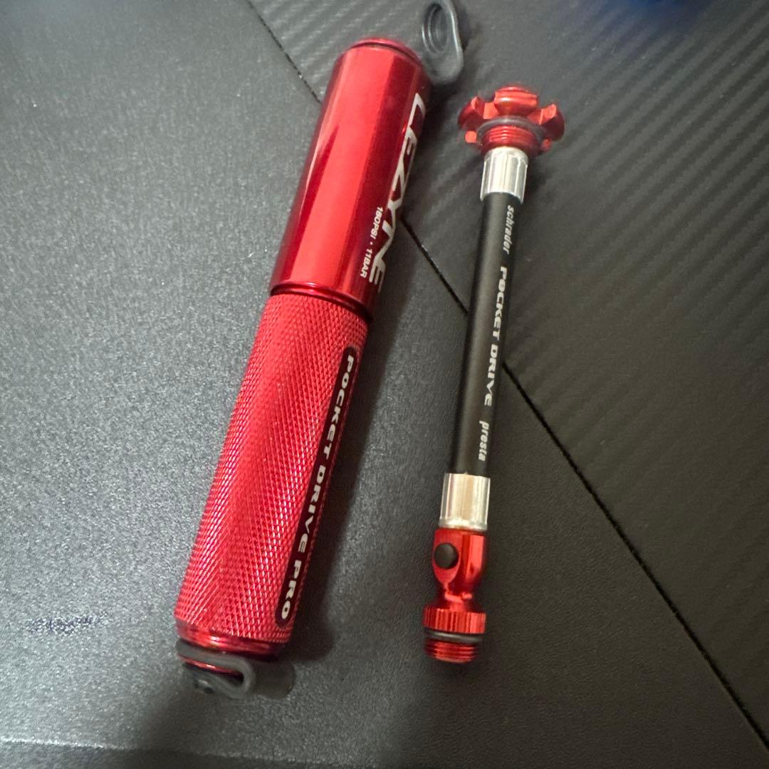 シュプリーム空気入れ