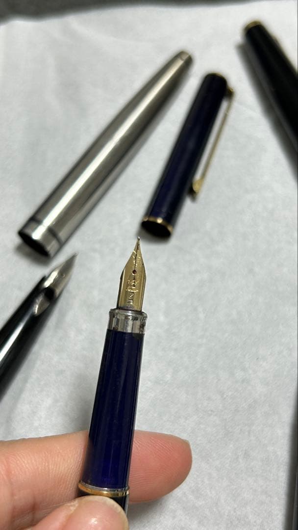 万年筆ペン先 18K1つ、14K 2つと18kwg１つ、