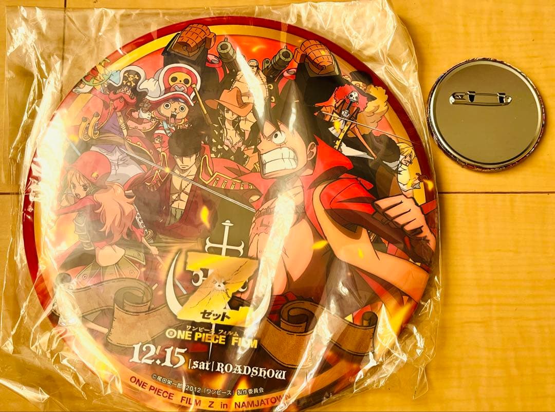 ワンピース FILM GOLD ナンジャタウン限定 缶バッジ型 非売品 レア 輩