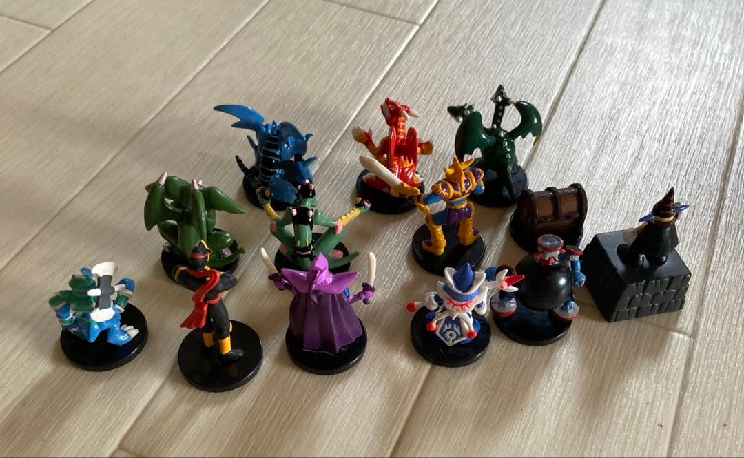 遊☆戯☆王デュエルモンスターズ ダンジョンダイスモンスターズ カードとフィギュア