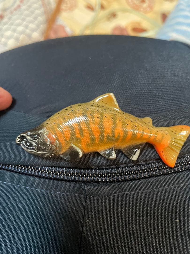 トラウトブローチ　本流鬼ヤマメ