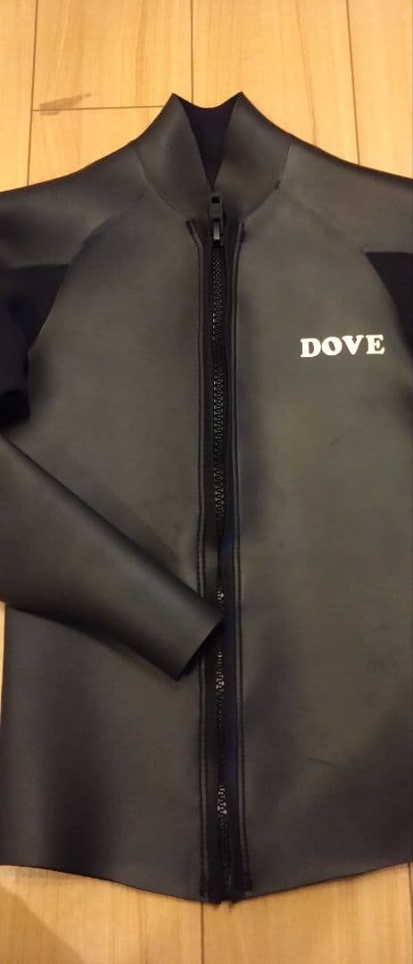 DOVE ブラック タッパー ジッパー付き