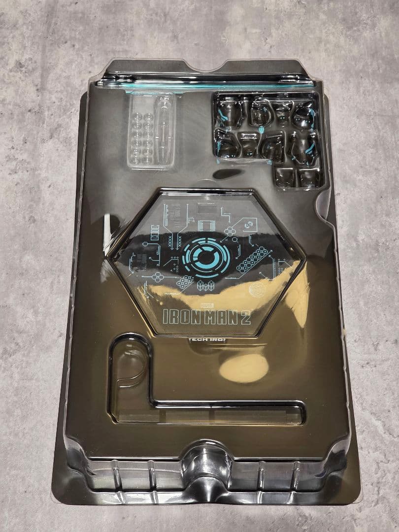 ホットトイズ MMS485D24 アイアンマン・マーク４（ネオンテック版）