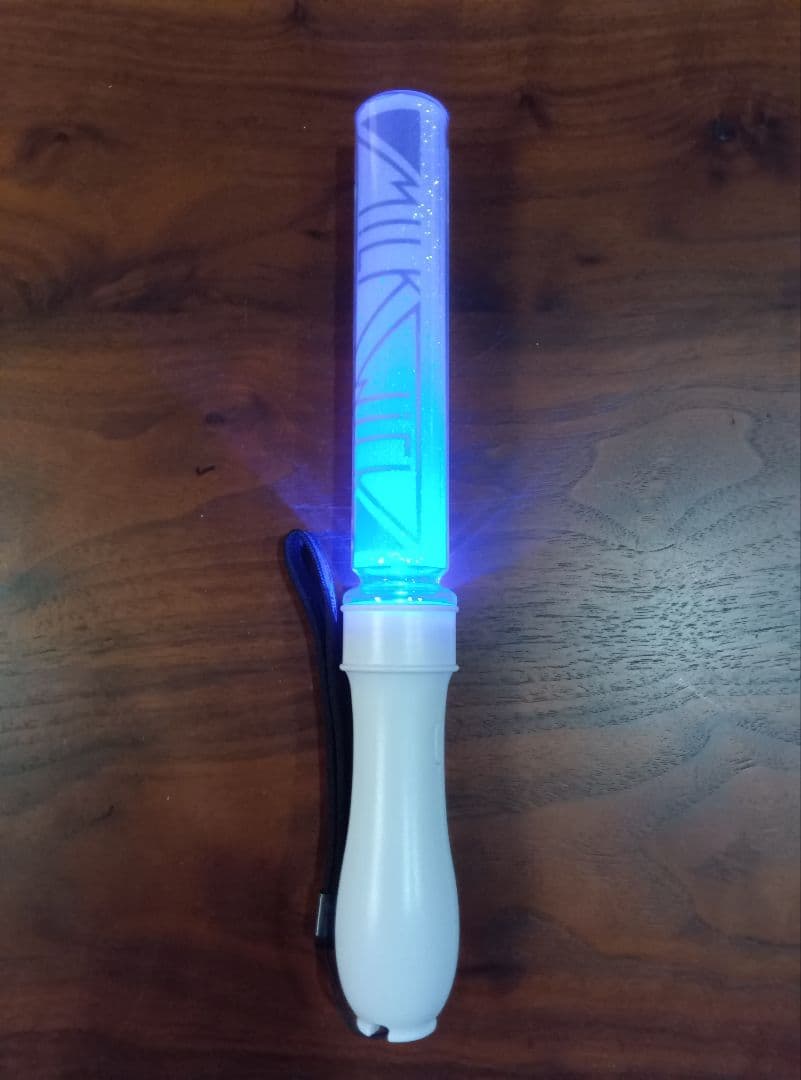 h*3様 M!LK ペンライト