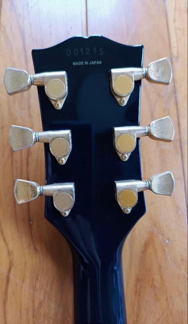 日本製のEpiphone レスポールカスタムモデル LPC-80 EB