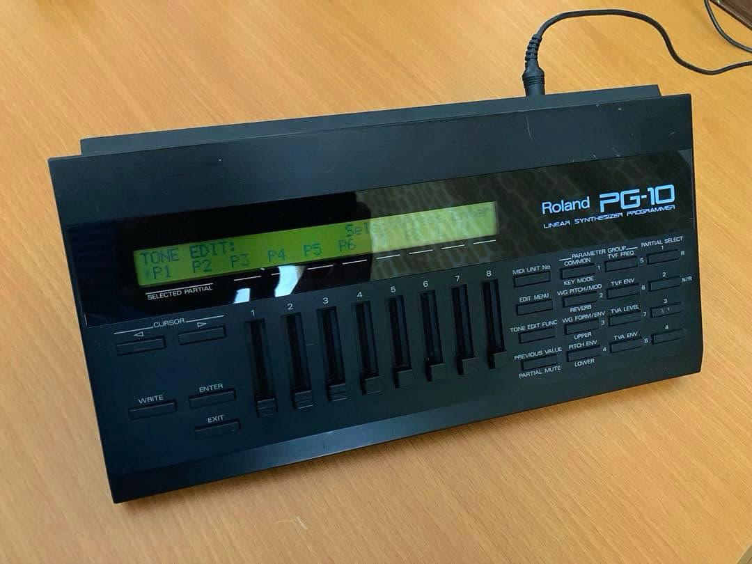 Roland PG-10 シンセサイザープログラマー