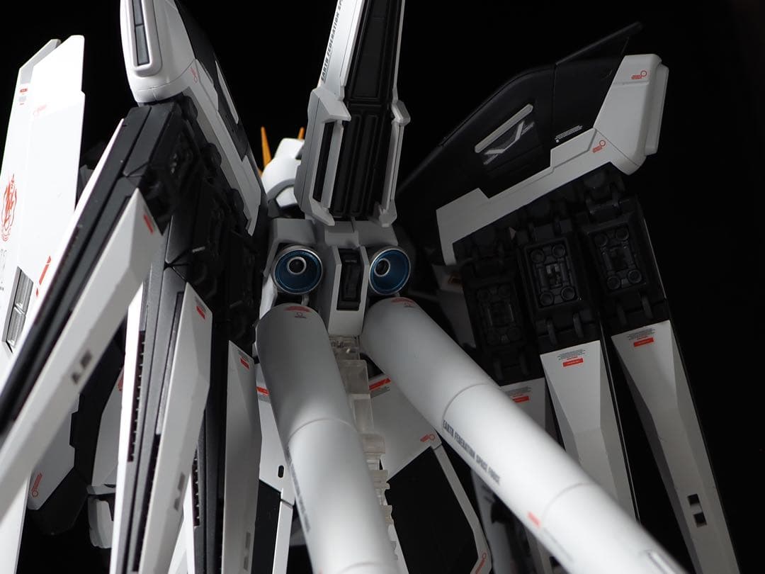mg Hi-νガンダム　全塗装　完成品　筋彫り追加　νガンダムカラー
