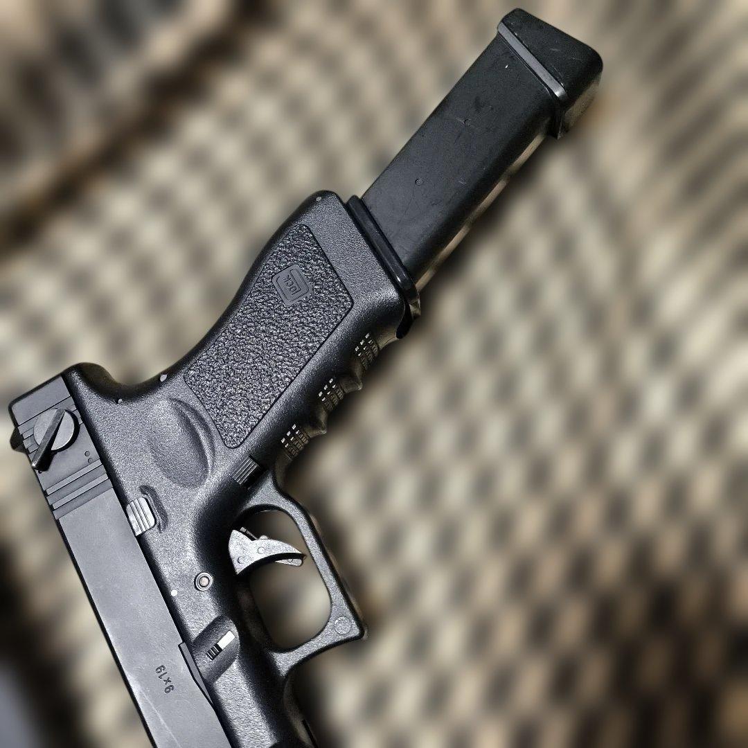 東京マルイ製　グロック18C　電動ハンドガン　二丁セット　ロングマガジン