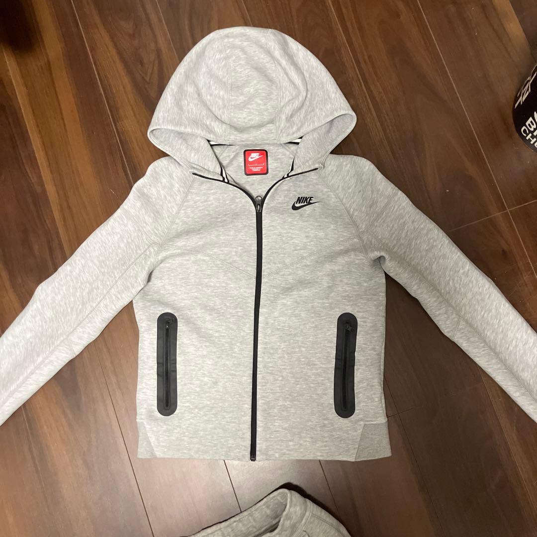 Nike テックフリース グレー 上160 下S セットアップ