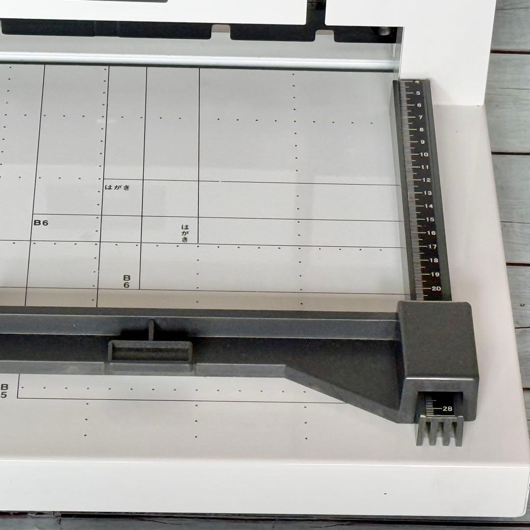 デューロデックス「200-DX」手動式パーソナル断裁機