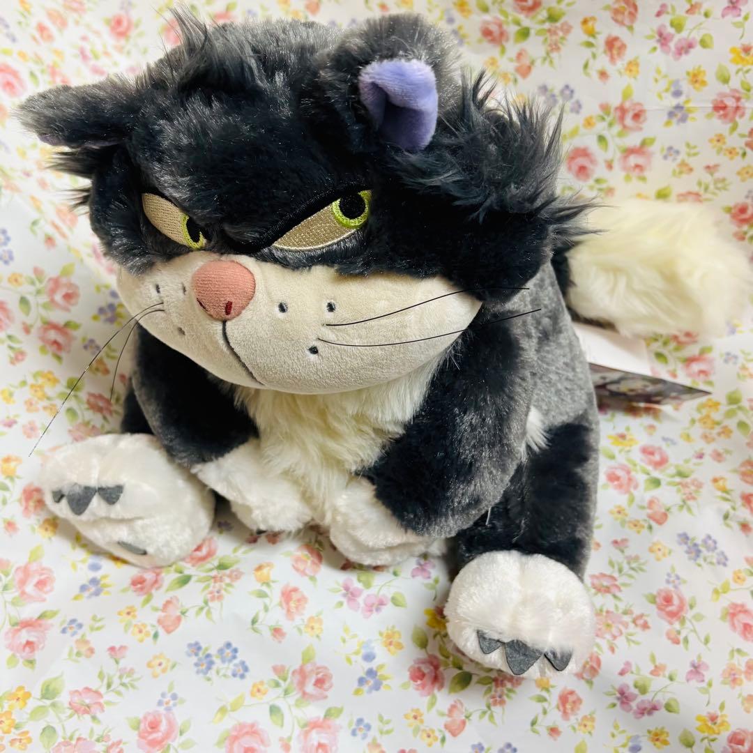 ディズニーストア　ルシファー　ぬいぐるみ　猫の日 お顔厳選