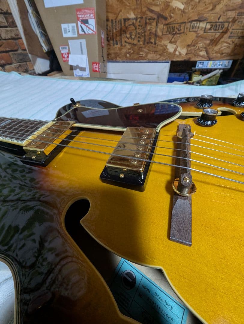 フルアコ　Epiphoneブロードウェイ　ほぼ新品