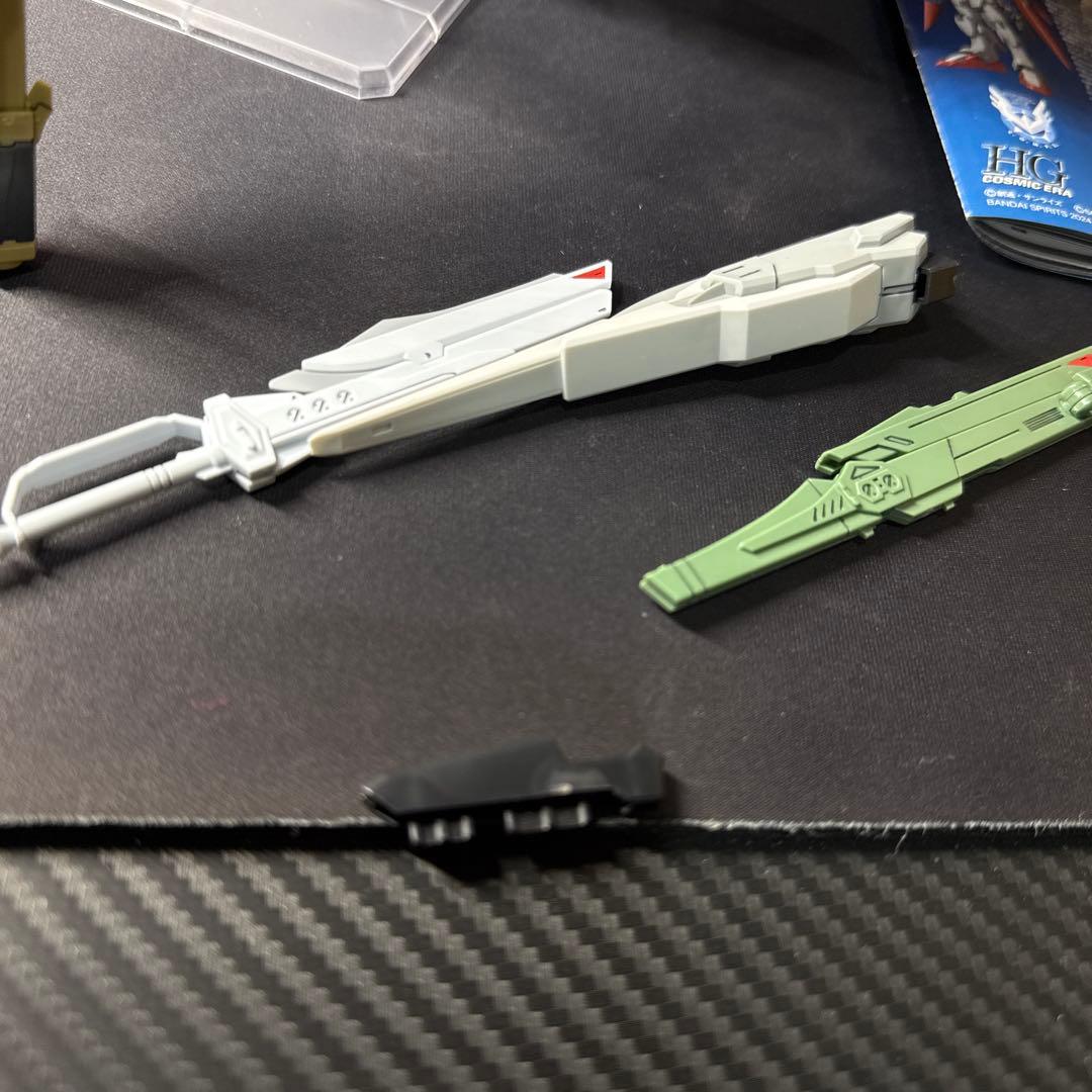 HG デスティニーガンダムSPECII＆ゼウスシルエット 完成品