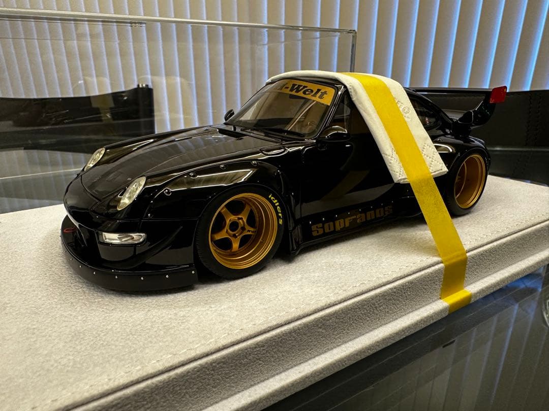 Fuelme RWB993 1/18 プロトタイプ黒