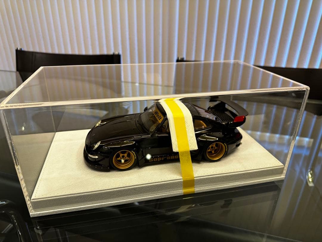 Fuelme RWB993 1/18 プロトタイプ黒