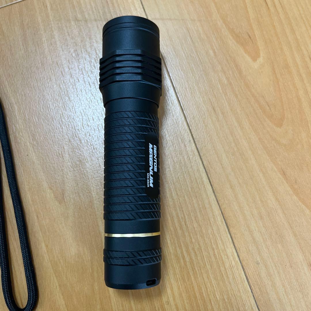 新品未使用品GENTOS MG-886R LED懐中電灯USB充電式 450lm