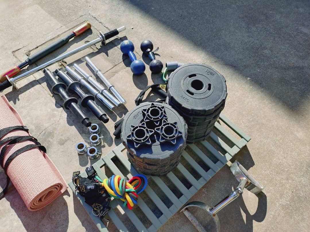 トレーニングベンチ ウエイトプレート付き　筋肉モリモリセット！インクラインベンチ