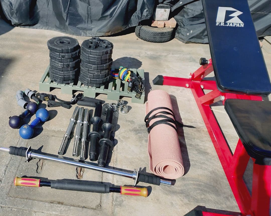 トレーニングベンチ ウエイトプレート付き　筋肉モリモリセット！インクラインベンチ