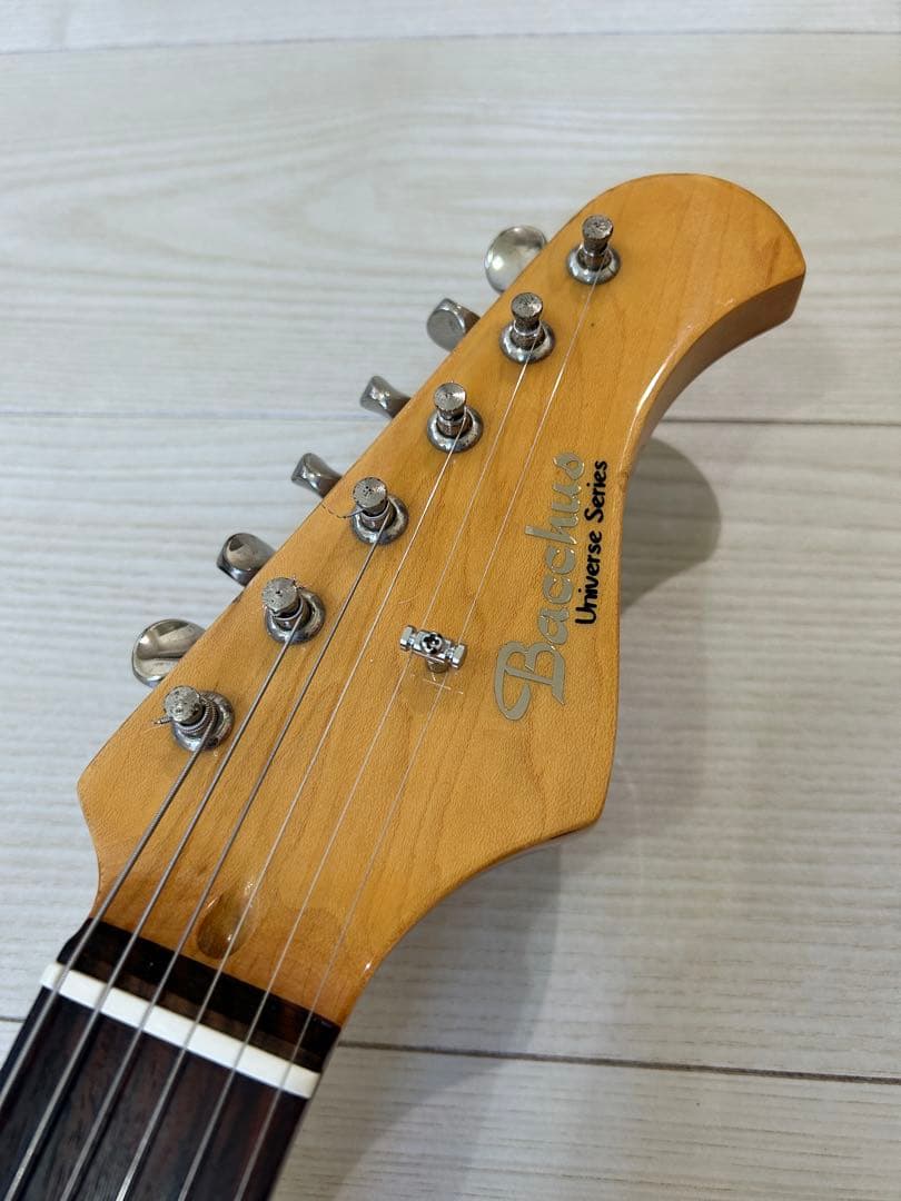 ギター Bacchus UNIVERSE SERIES BST-250? 350?