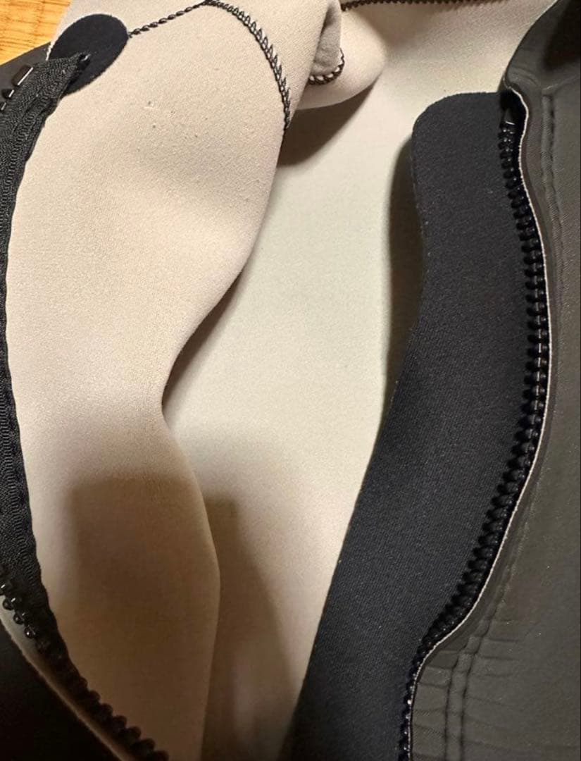 culi！ロングスリーブスプリングウェットスーツ S〜L ブラック