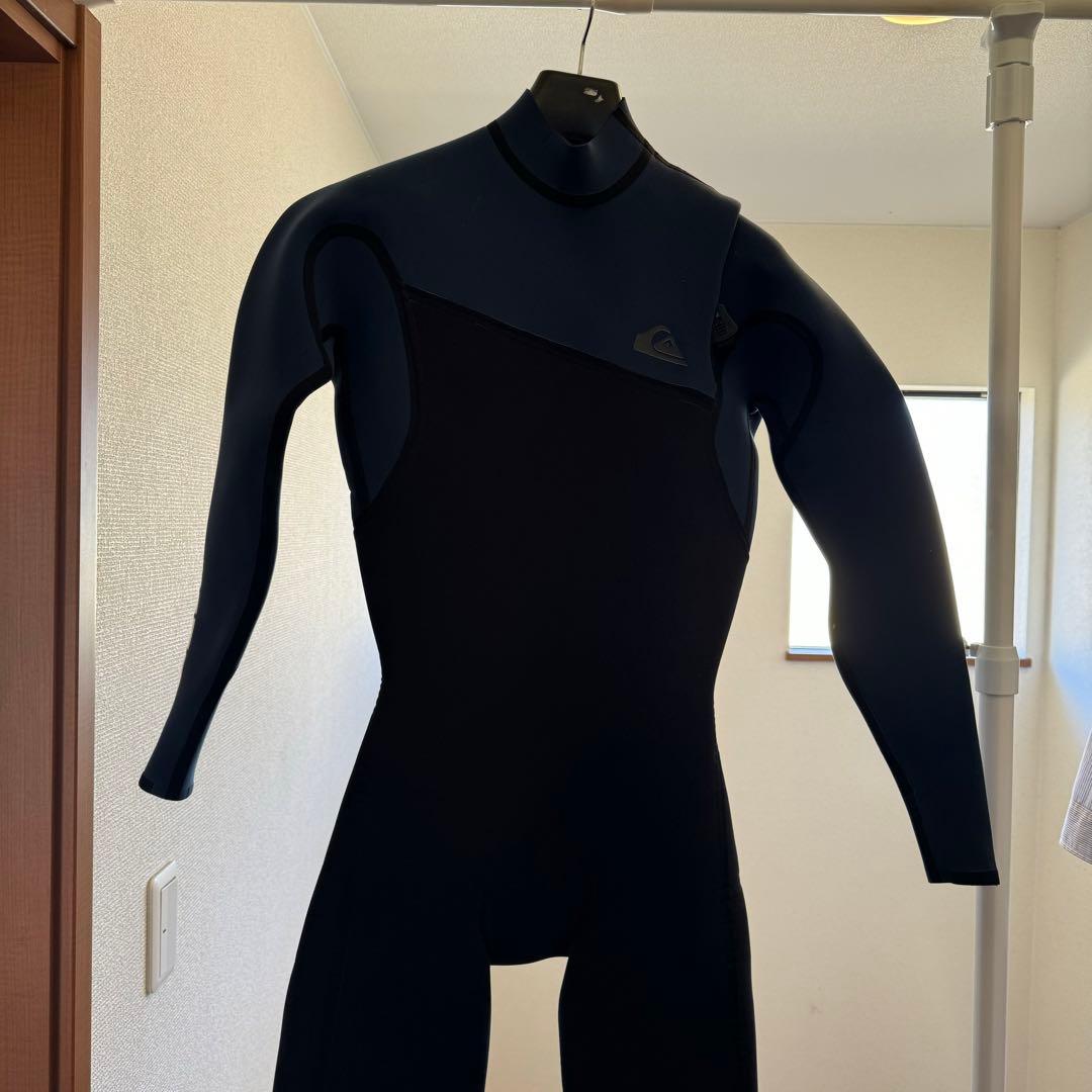 新品未使用　クイックシルバー　ウェットスーツ　ジッパーレス　セミドライ　裏起毛