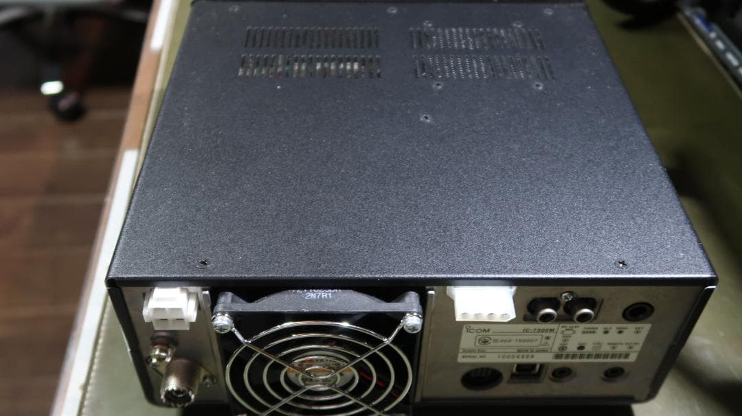 オールモードアマチュア無線機　iCOM IC-7300M